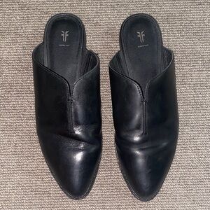 Frye Nolan Seam Mules Black Leather Slip-On Mules sz 9M